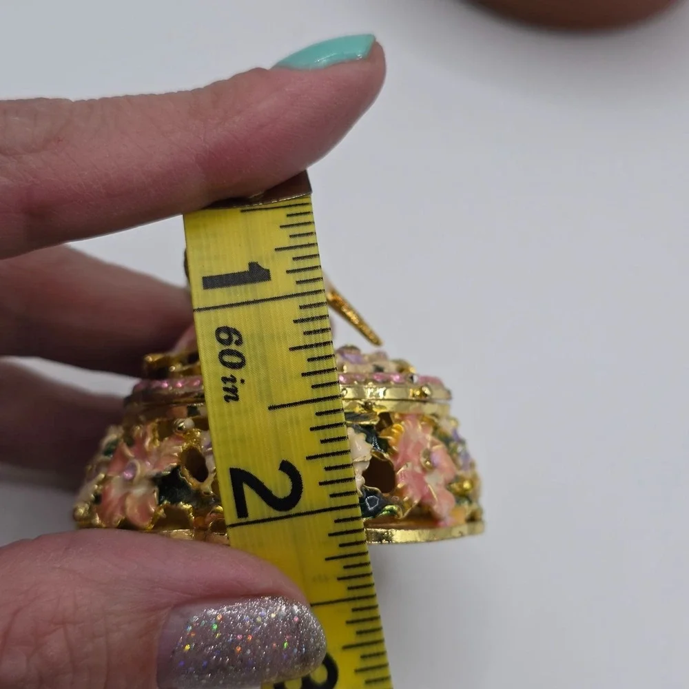 N/A hummingbird trinket
